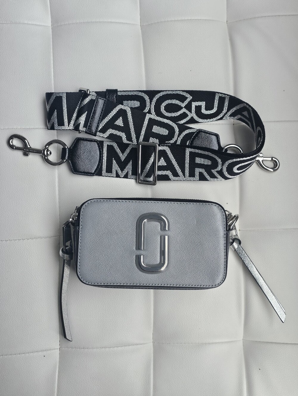 Authentic Marc Jacobs Snapsho Crossbody Bag with Logo Strap